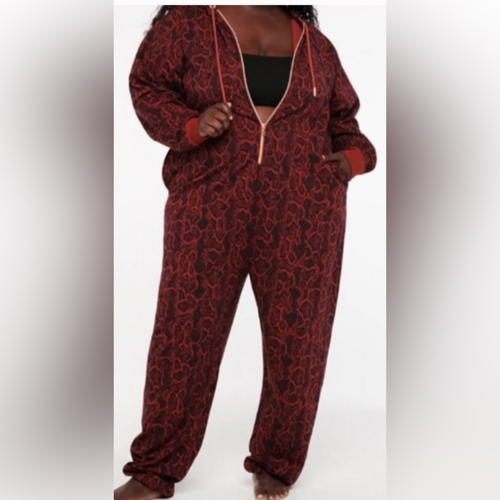 Savage X Fenty Forever Savage Hooded Onesie Red  Rose Gold Retail $95